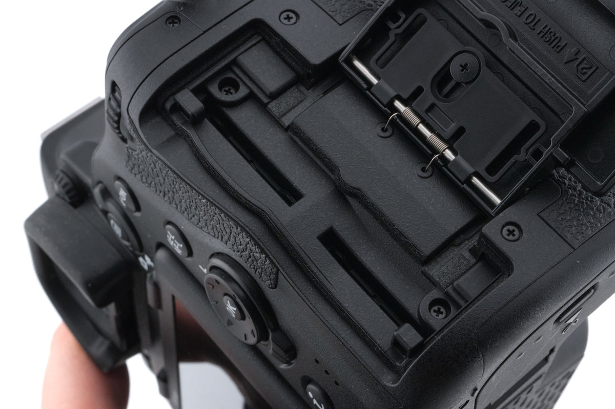 Nikon D780