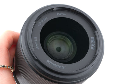 Meike 35mm f1.8 Pro AF