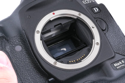 Canon EOS 1D Mark II