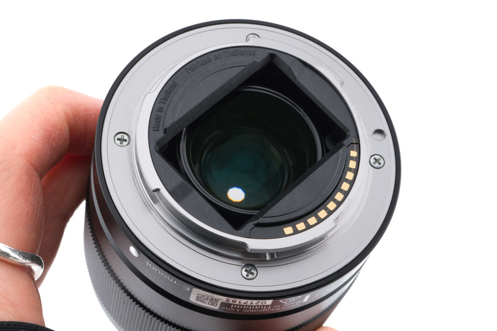 Sony 28mm f2 (SEL28F20)