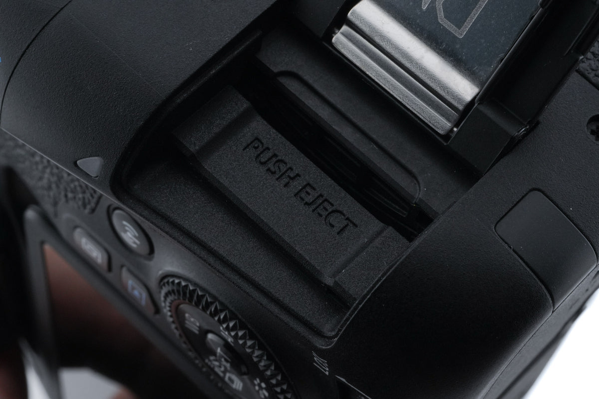 Canon EOS 77D