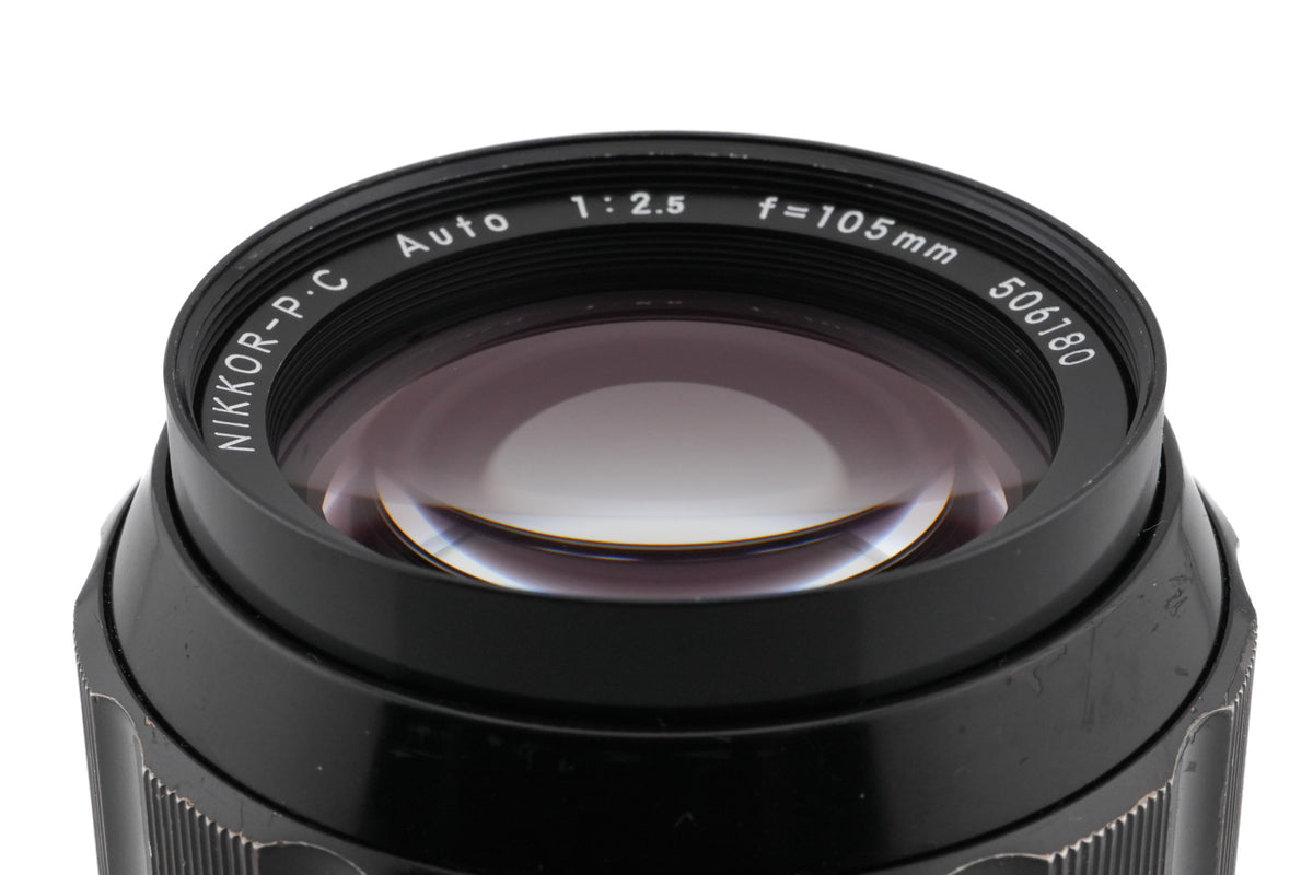 Nikon 105mm f2.5 Nikkor-P.C Auto Pre-AI