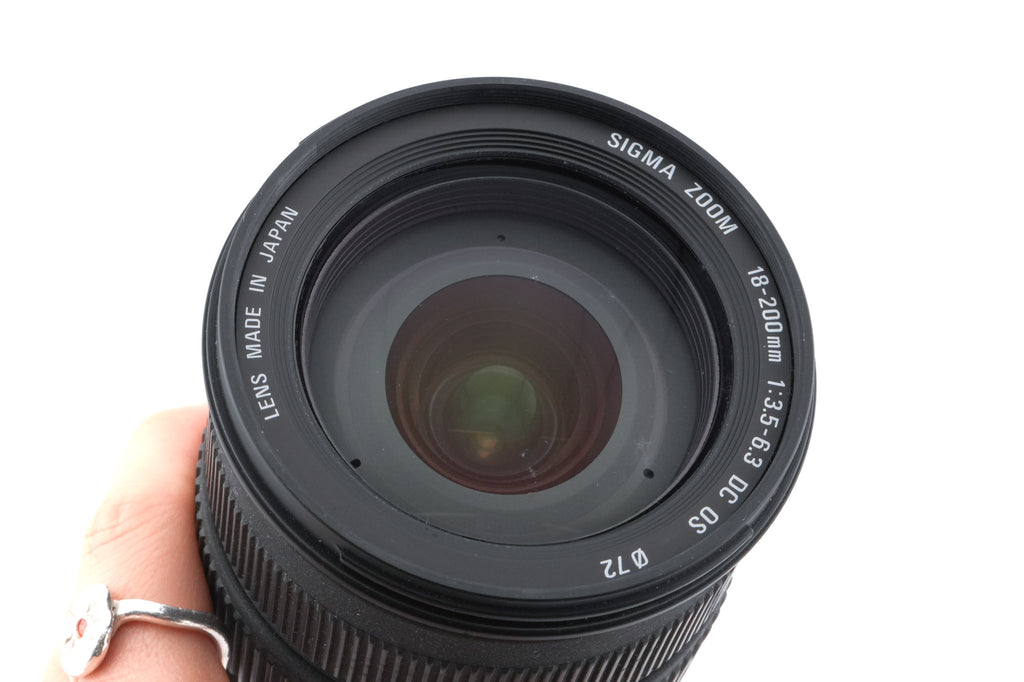 Sigma 18-200mm f3.5-6.3 DC OS