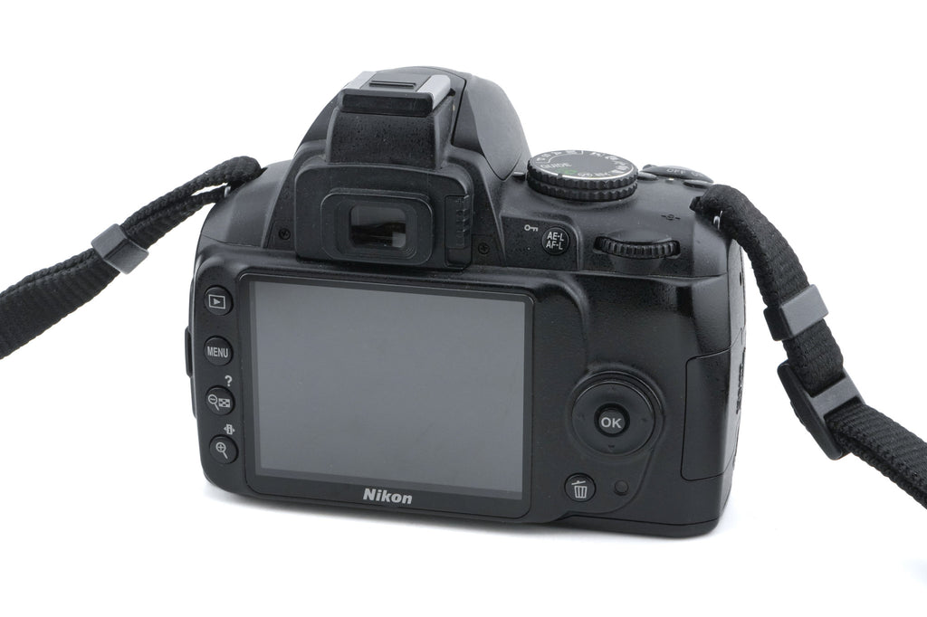 Nikon D3000