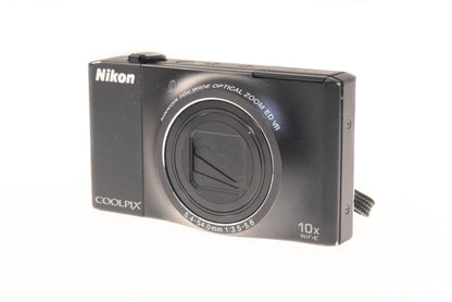 Nikon Coolpix S8000