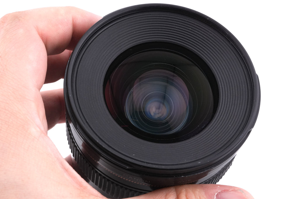 Canon 20mm f2.8 USM