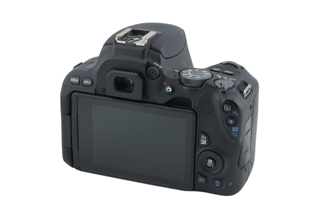 Canon EOS 200D