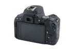 Canon EOS 200D