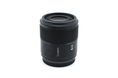 Panasonic 30mm f2.8 G Macro ASPH. Mega O.I.S.