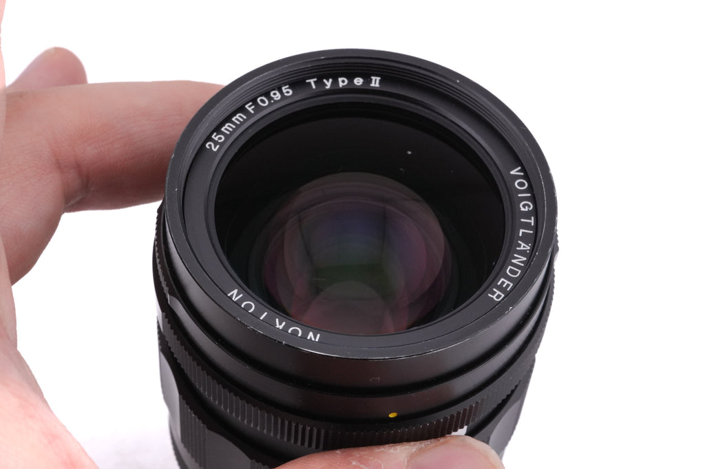 Voigtländer 25mm f0.95 Nokton Type II