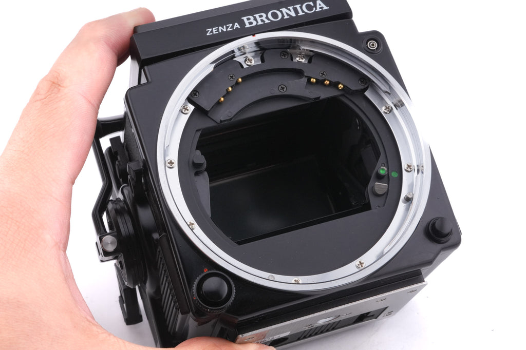 Zenza Bronica ETRSi + Waist Level Finder + ETRSi Matte Focusing Screen