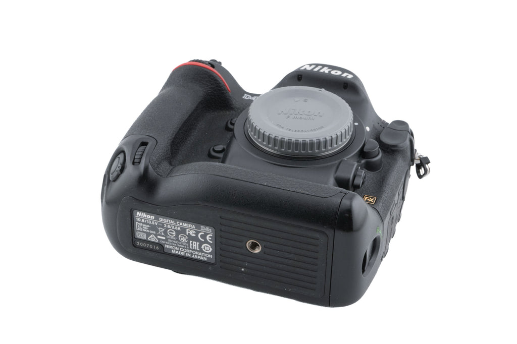 Nikon D4S