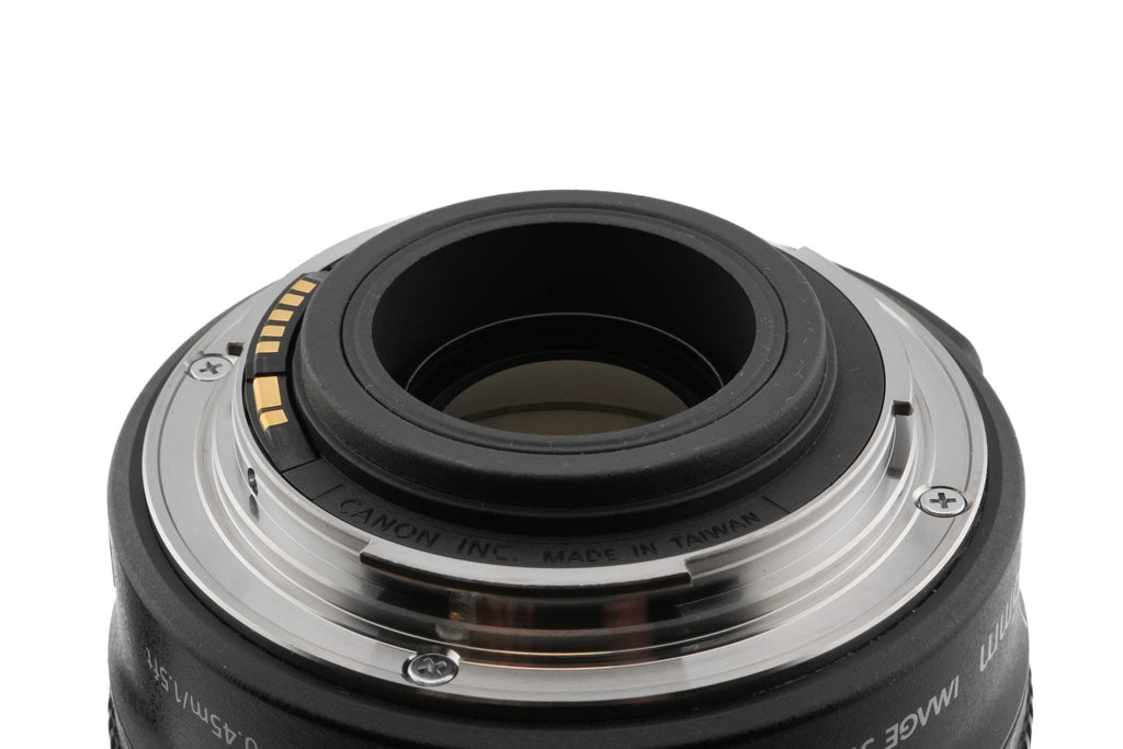 Canon 18-135mm f3.5-5.6 IS