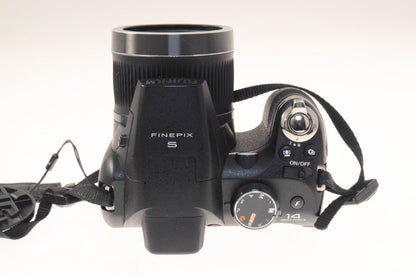 Fujifilm Finepix S3200