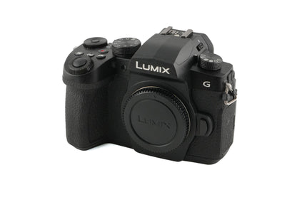 Panasonic Lumix DC-G90