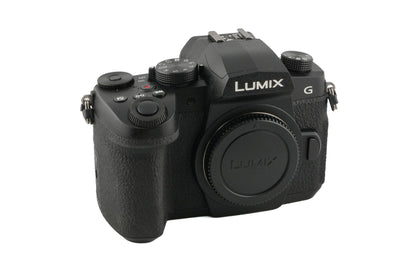 Panasonic Lumix DC-G90