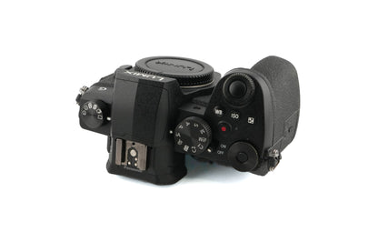 Panasonic Lumix DC-G90