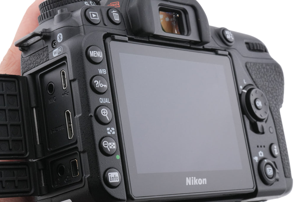 Nikon D7500