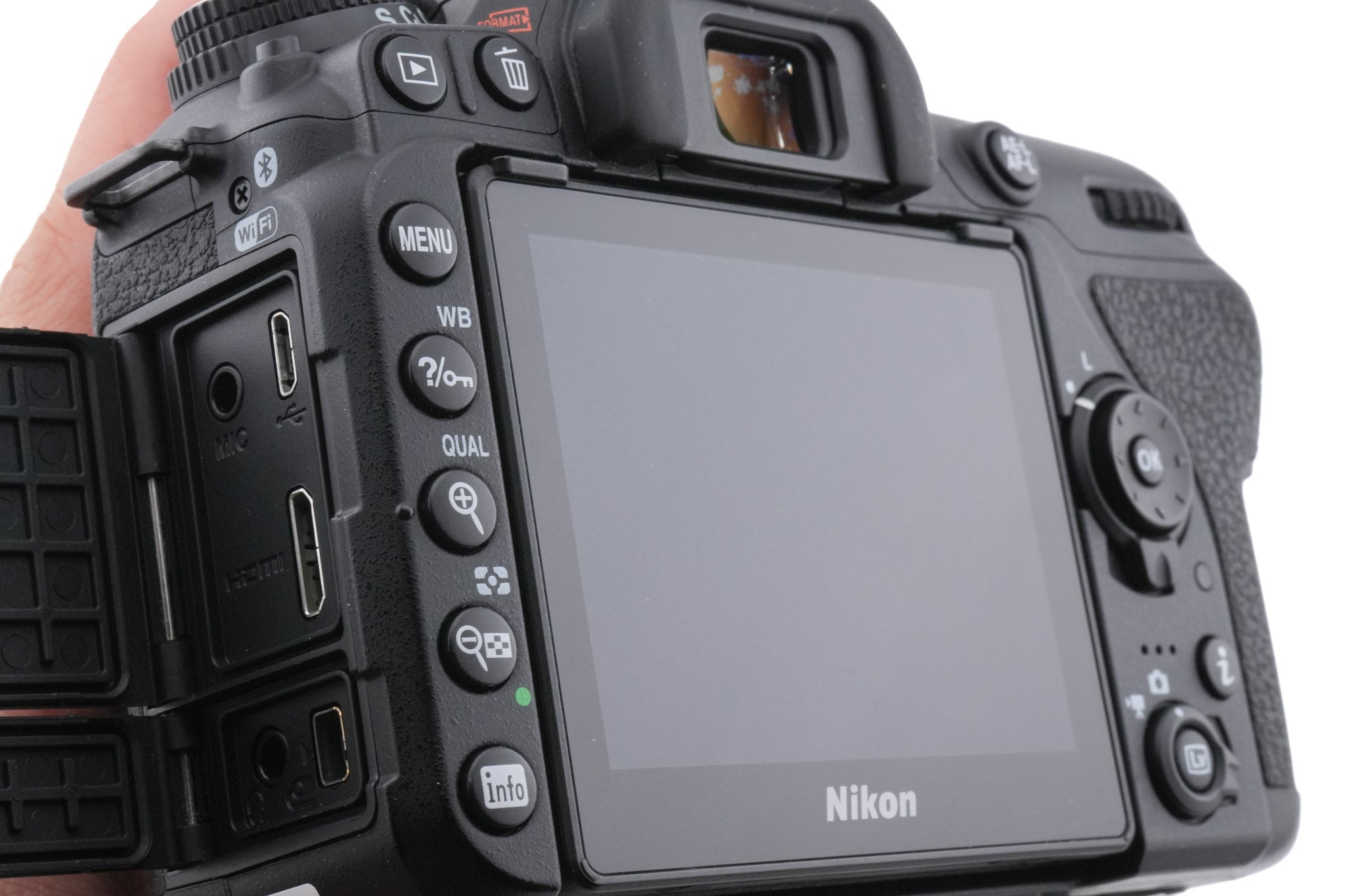 Nikon D7500