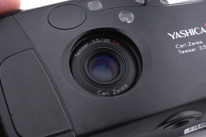 Yashica T4