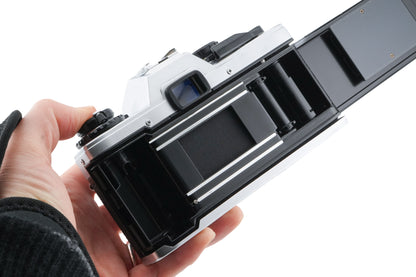 Olympus OM10 + OM10 Manual Adapter