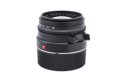 Leica 50mm f2.5 Summarit-M (11644) + Lens Hood (12459)