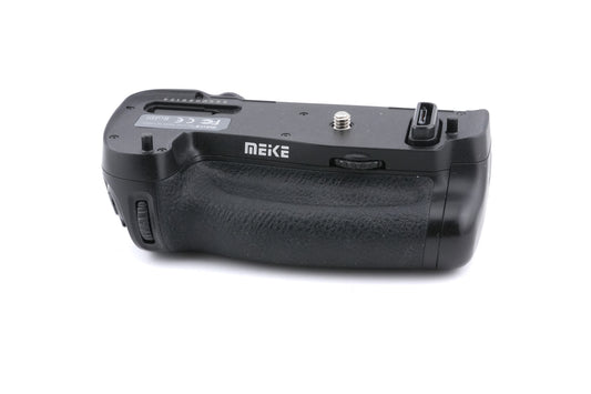 Meike MK-D750 Multi-Power Battery Pack - Accessory