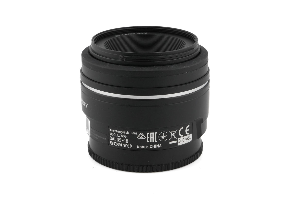 Sony 35mm f1.8 DT SAM (SAL35F18)