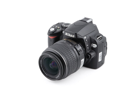 Nikon D40x + 18-55mm f3.5-5.6 G ED II AF-S Nikkor