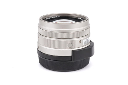 Carl Zeiss 45mm f2 Planar T* + GG-2 Metal Hood