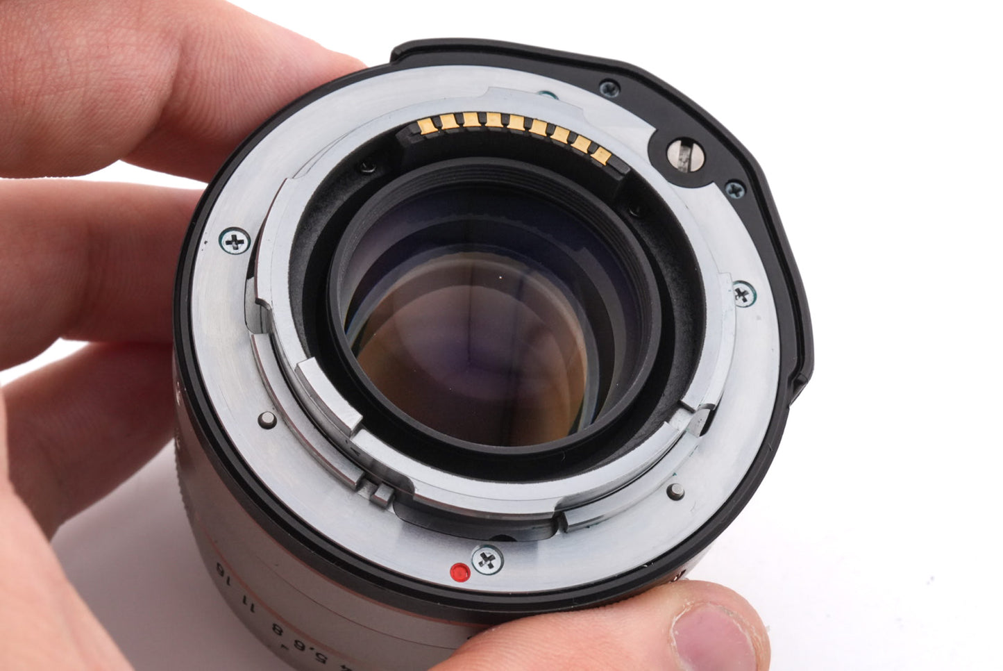 Carl Zeiss 45mm f2 Planar T* + GG-2 Metal Hood