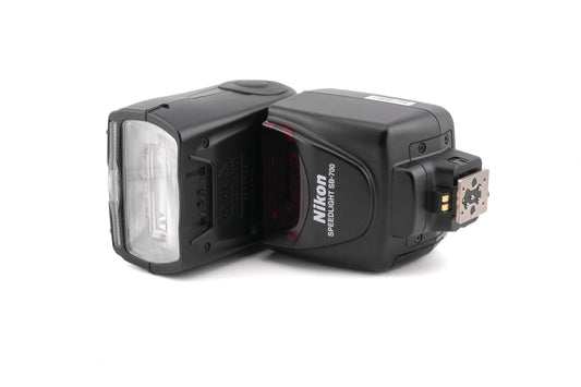 Nikon SB-700 Speedlight