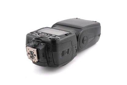 Nikon SB-700 Speedlight