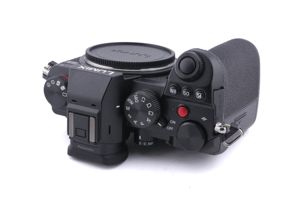 Panasonic Lumix DC-S5
