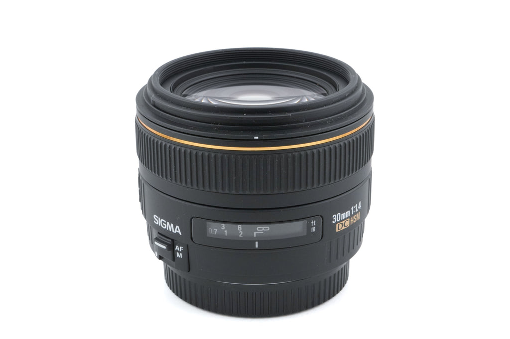 Sigma 30mm f1.4 EX DC HSM