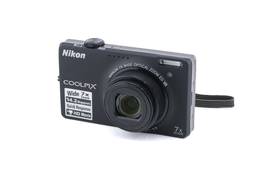 Nikon Coolpix S6000 - Camera