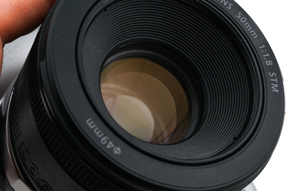 Canon EOS 3000V + 50mm f1.8 STM