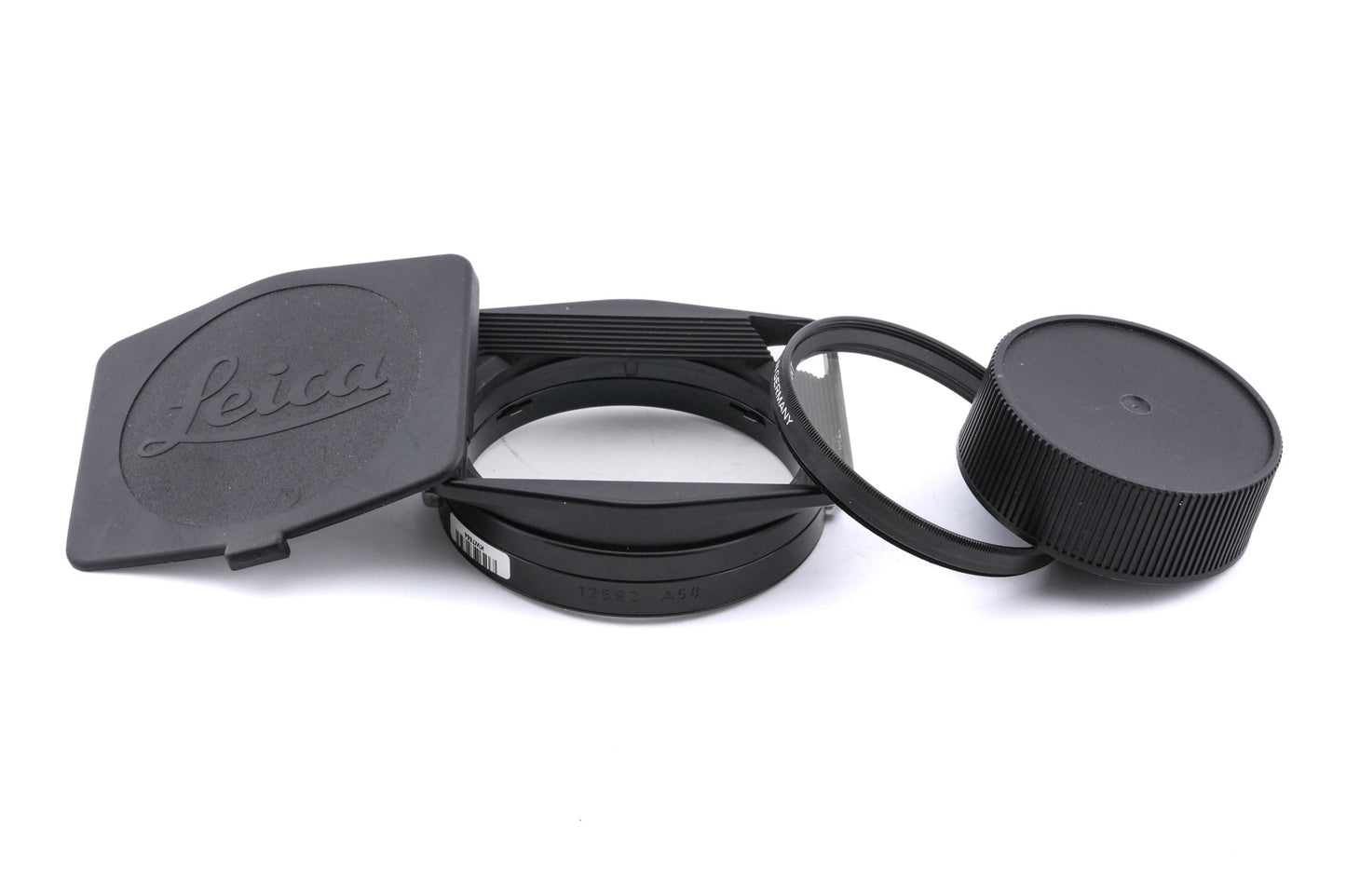 Leica 24mm f2.8 Elmarit-M ASPH. (Black, 11878) + Lens Hood (12592)