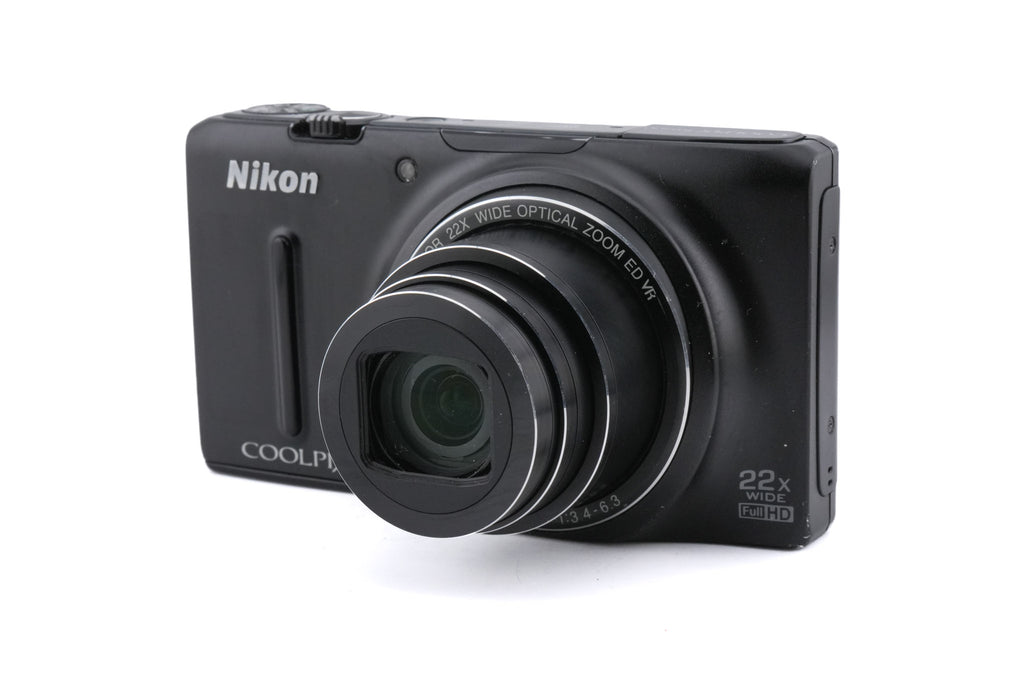 Nikon Coolpix S9500