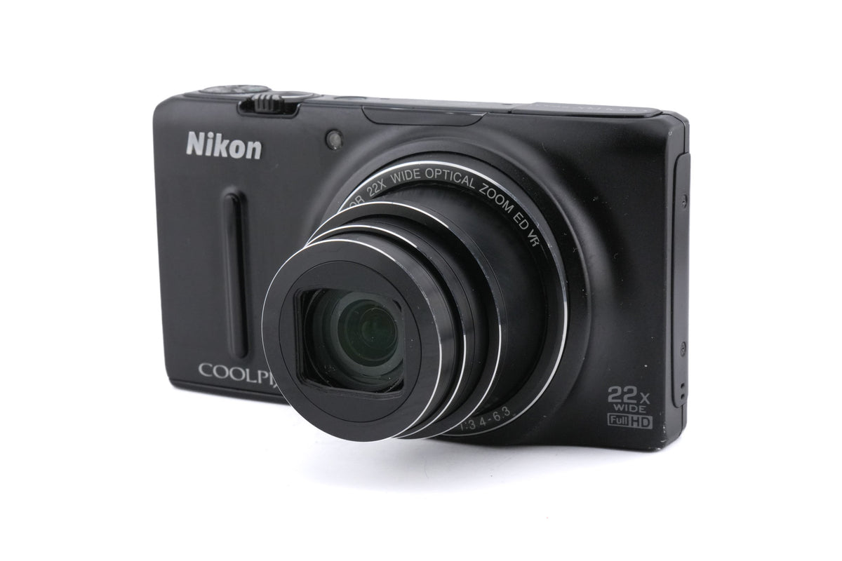 Nikon Coolpix S9500