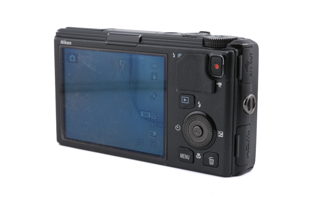 Nikon Coolpix S9500