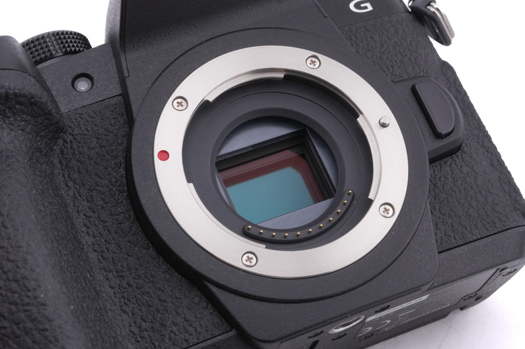 Panasonic Lumix DC-G90