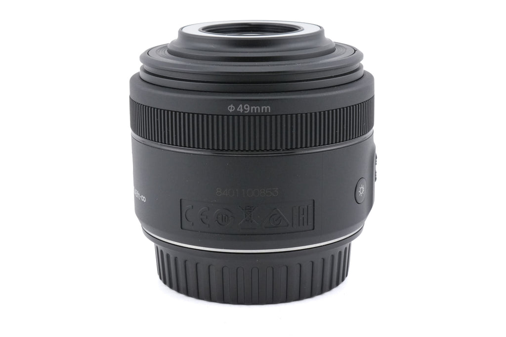 Canon 35mm f2.8 Macro IS STM