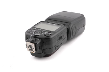 Nikon SB-900 Speedlight