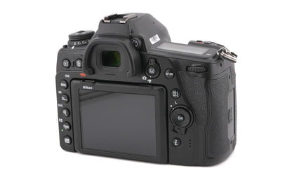 Nikon D780
