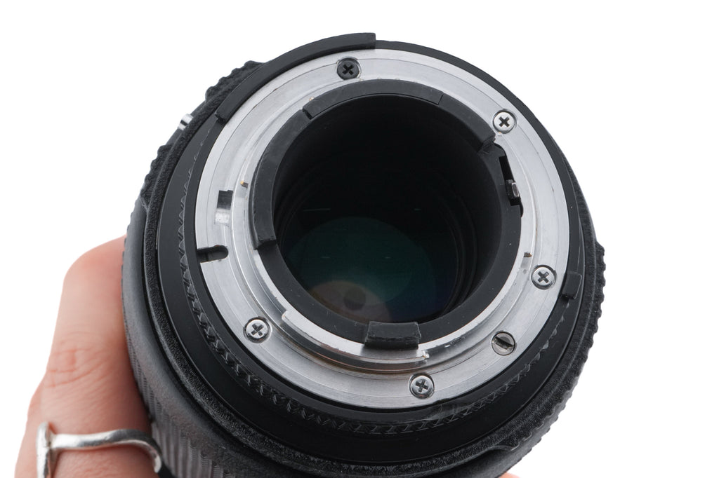 Nikon 80-200mm f2.8 AF Nikkor D ED (First Version)