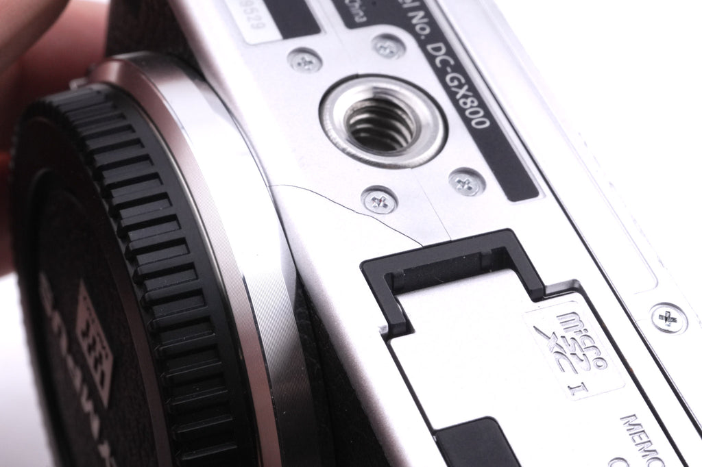 Panasonic Lumix DC-GX800