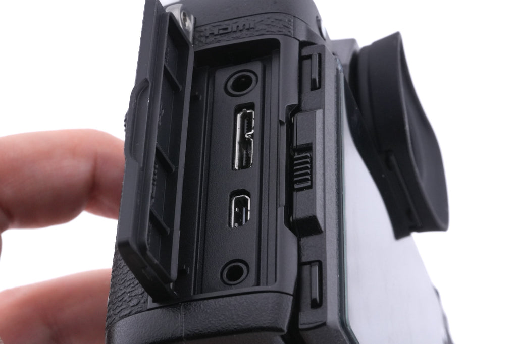 Fujifilm X-T2 + Fujifilm X-T2 Grip
