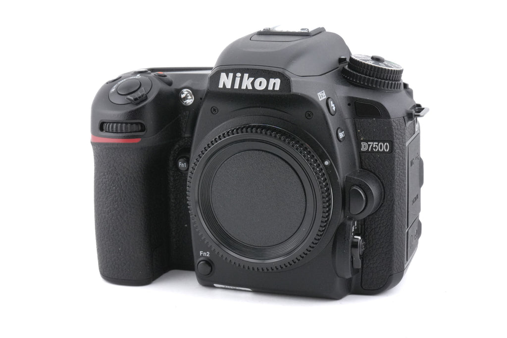 Nikon D7500