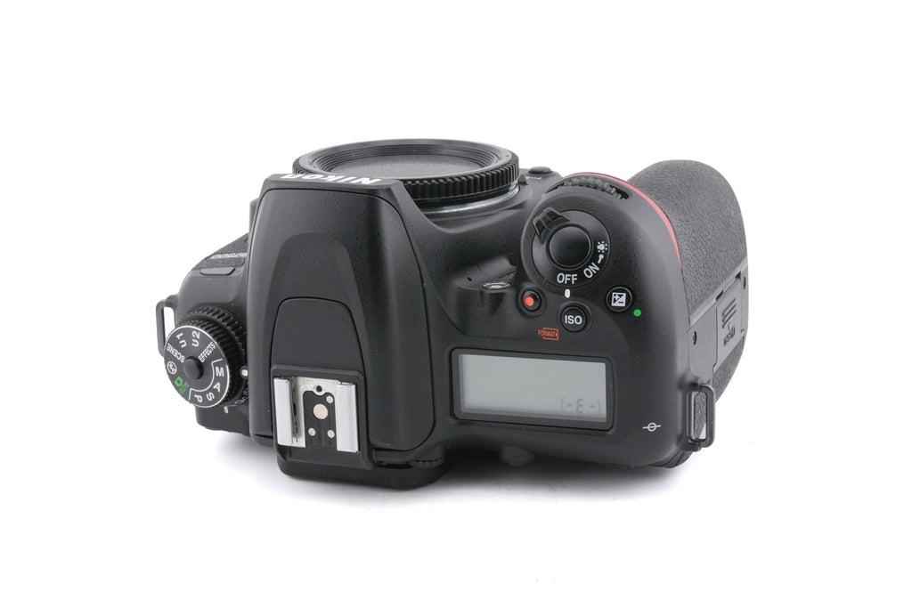 Nikon D7500